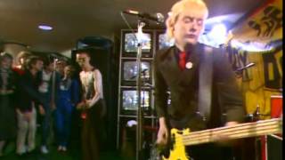 Toy Dolls - She Goes To Fino&#39;s (Live The Tube 1983)
