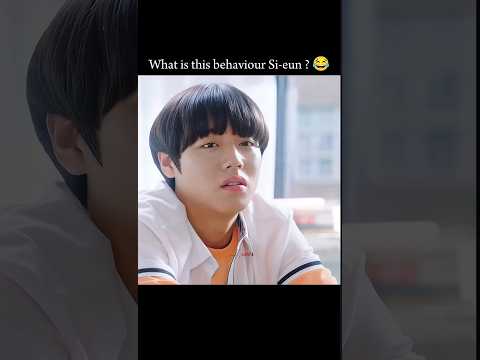 Si-eun in another universe 😂Love revolution #parkjihoon #kdrama #loverevolution #weakheroclass2