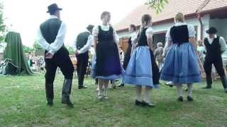 preview picture of video 'Ungarndeutsche Tanzgruppe aus Tarian/Tarjan  2013 06 26'