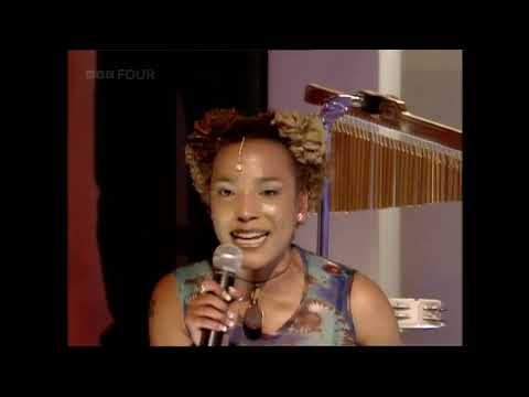 Mousse T Feat Hot n Juicy - Horny (Second Appearance) - TOTP - 12 06 1998