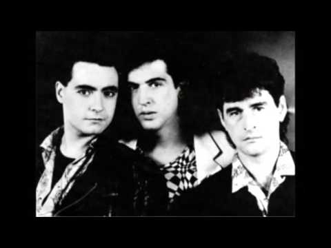 download lagu mp3 mp4 Frio Alarma, download mp3 Frio Alarma free download mp3, download mp3 Frio Alarma