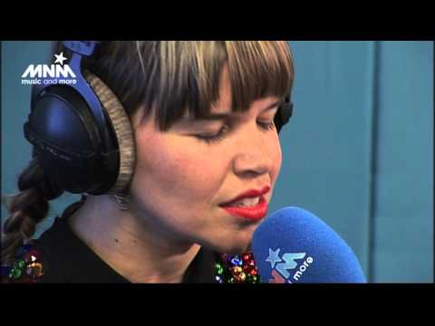 MNM: Lady Linn - Sassy