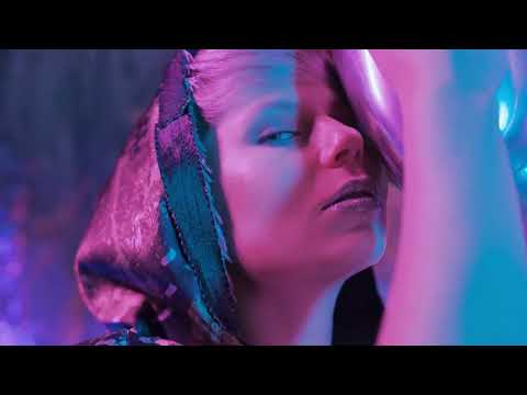 Don't You Hold Me Down - Atomic House feat. Annie Vocals