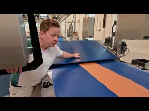 Lentil based crackers