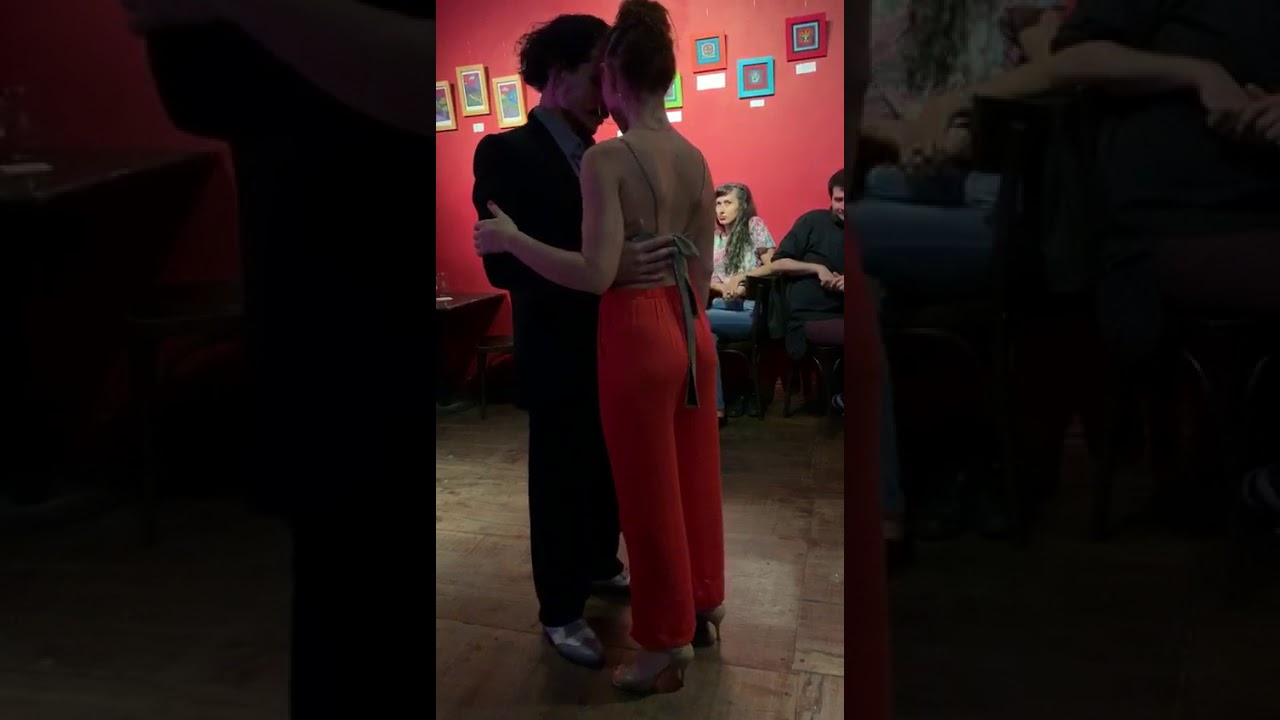 Natalia Fures y Gastón Torelli. Oración del Remanso (Fandermole)