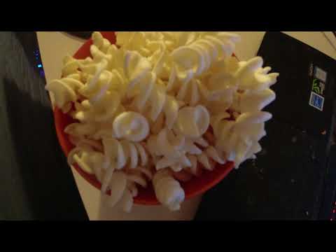 MongoTV_11049 - Del 1 - SPISER SKÅL CHIPS SØNDAG AFTEN