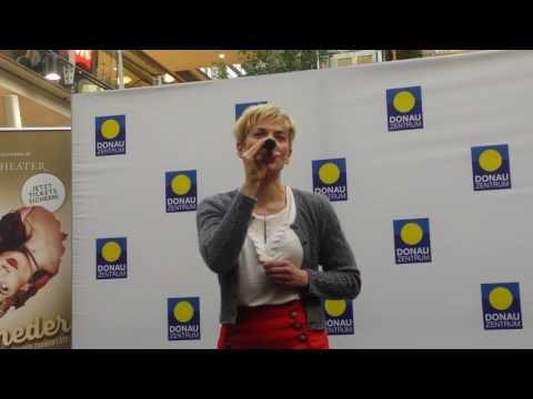 Milica Jovanovic - Wegzusehen - Schikaneder