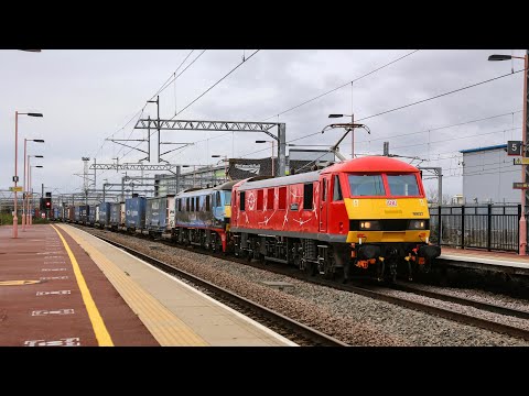 DB Cargo 90037 + 90024 through Rugby 28/10/2020