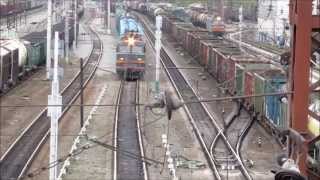 preview picture of video 'Train traffic of Voskresensk station, Moscow region, Russia.'