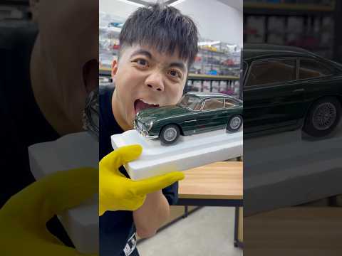 Unboxing Aston Martin DB5 Diecast Model Car Scale 1:18 #bossneo #cthtoys #db5 #astonmartin #aston