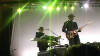 PJ Harvey &amp; John Parish  02 - Sixteen, Fifteen, Fourteen  [Milano 04.05.2009]