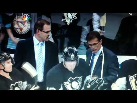 NHL: Philadelphia Flyers vs Pittsburgh Penguins / Brawl in Final Minute 4/1/12 Whole fight!