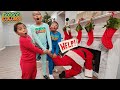 Santa Is Stuck Hide Seek Game With Goo Goo Gaga