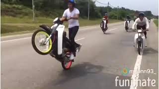 Download lagu Wheelie ex5 (kumpulan dekwanutaqa) mp3 Download lagu Wheelie ex5 (kumpulan dekwanutaqa) mp3