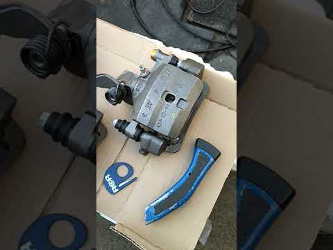 Isuzu Trooper Rear Disc brakes - today's project 1990 Troop w\530,000KM