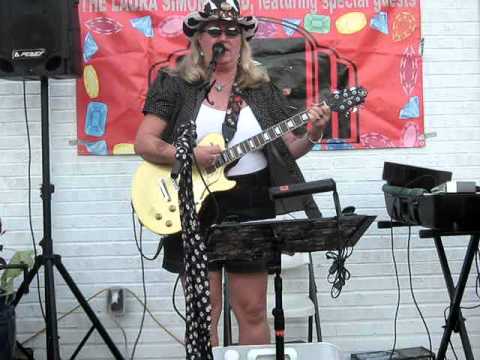 Mississippi Queen Mountain cover by Laura Simon at Harley bike ride show 001.avi