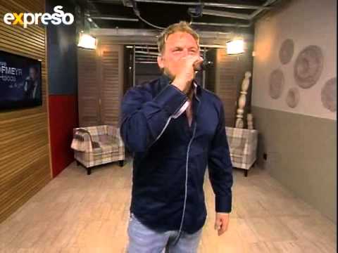 Steve Hofmeyr Performs “Kol Op Die Maan’ live on expresso (18.10.2012)
