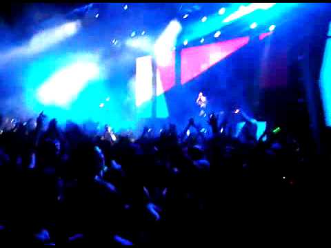 Zoukout 2010 ; Afrojack ft. Eva Simons - Take Over Control.