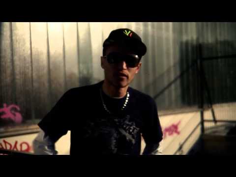 CRAZYWORLD FEAT TITO LE TENOR/ KGD - LE MELANGE (CLIP OFFICIEL).