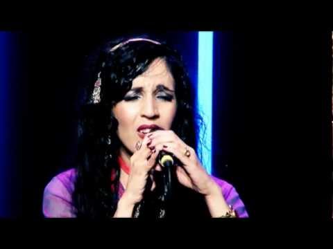 Niyaz "Parishaan" at Mix Box, Paris, France 2012