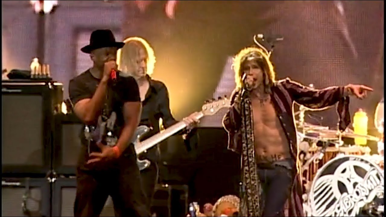 Aerosmith - Walk This Way (With DMC) - Hyde Park 2007 - YouTube