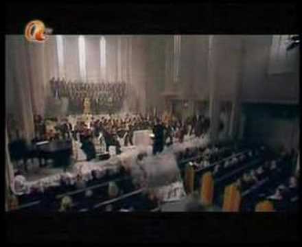 THE EUROPEAN DIVAS: FROSTROSES (4)