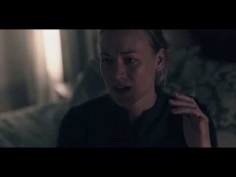 The Handmaid's Tale 2x13 - June comforts Serena after her finger got cut off