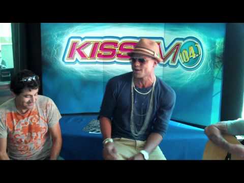 Mohombi: Bumpy Ride - LIVE at KISS FM Phoenix