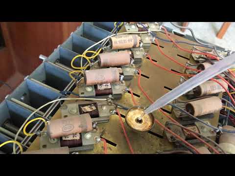 5. Hammond organ L100 generator normal oiling part 1 (5 of 11)
