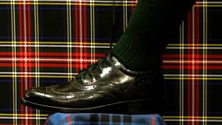 How to Tie Ghillie Brogues