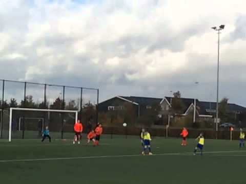 DESTO D5 (za) vs. OSM '75 D5 (za) 9-11-2013 11:34