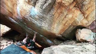 Video thumbnail of The Guest List, 8b. Rocklands