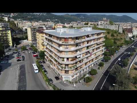 Salerno, Lungomare Tafuri: appartamento con vista mozzafiato sul golfo