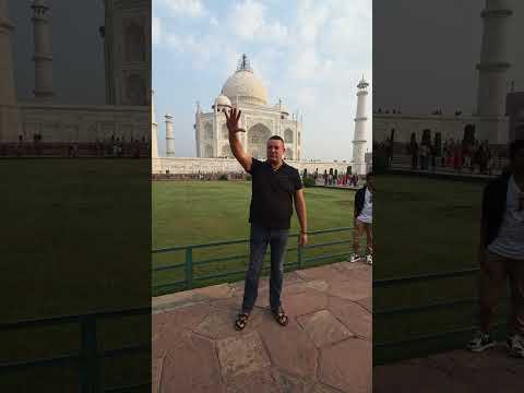 Vuk M. Djuricic u Tadz Mahalu