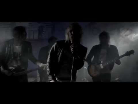 TOWERS OF LONDON "SHAKE IT" (OFFICIAL VIDEO)