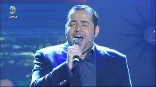 Ata Demirer - Caruso -Dedikodu Beyaz Show Canli Performans