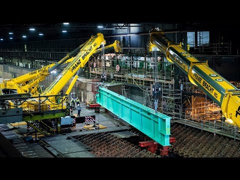 Liebherr - LTM 1450-8.1 und LTM 1300-6.2 wechseln Kranbahnträger