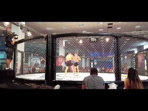 Mircea ”The Hammer” Dumitrescu-meci de arte martiale mixte la Next Fighter