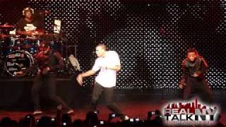 Chris Brown Performs A Michael Jackson Tribute(Thriller,Rock With You,Billie Jean)
