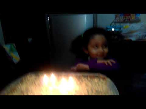 Luciana cantando el happy birthday  2017