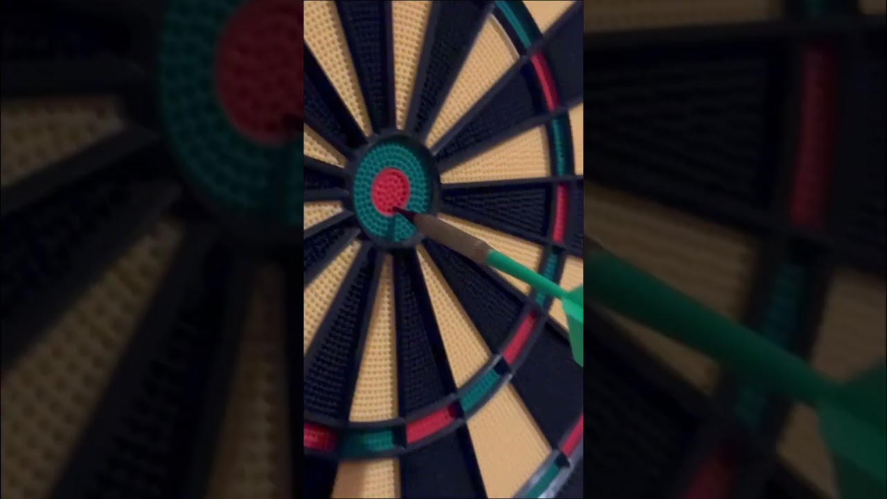 BULLSEYE or BULL SHYTs eye 😂 🎯🎯🎯 #dart #bullseye #boardgames #viralvideo #viral #youtubeshorts