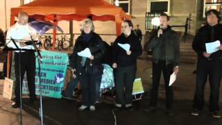 preview picture of video 'Montagsdemo - Mahnwache für den Frieden Halle (Saale) 3. November2014, Teil 4 von 9'