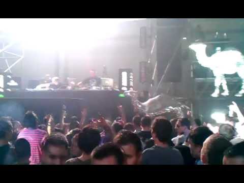 Metropolis - Future Heroes - UMEK 24-11-12