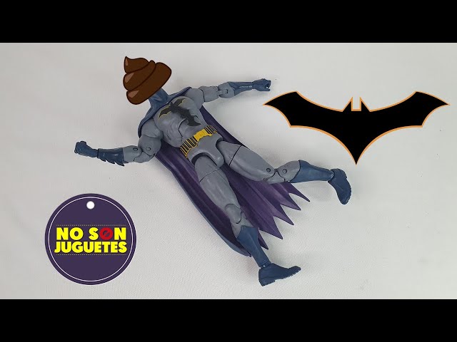 Vídeo relacionado con DC Comics, Figura de acción de Batman de 10 cm con 3 accesorios y tarjeta misteriosa, juguetes coleccionables para niños y niñas a partir de 3 años