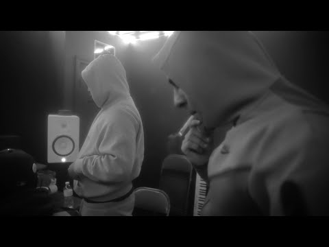 Johnny Nash - Lauryn Hill (feat. Celly Bucks) [Studio Video]