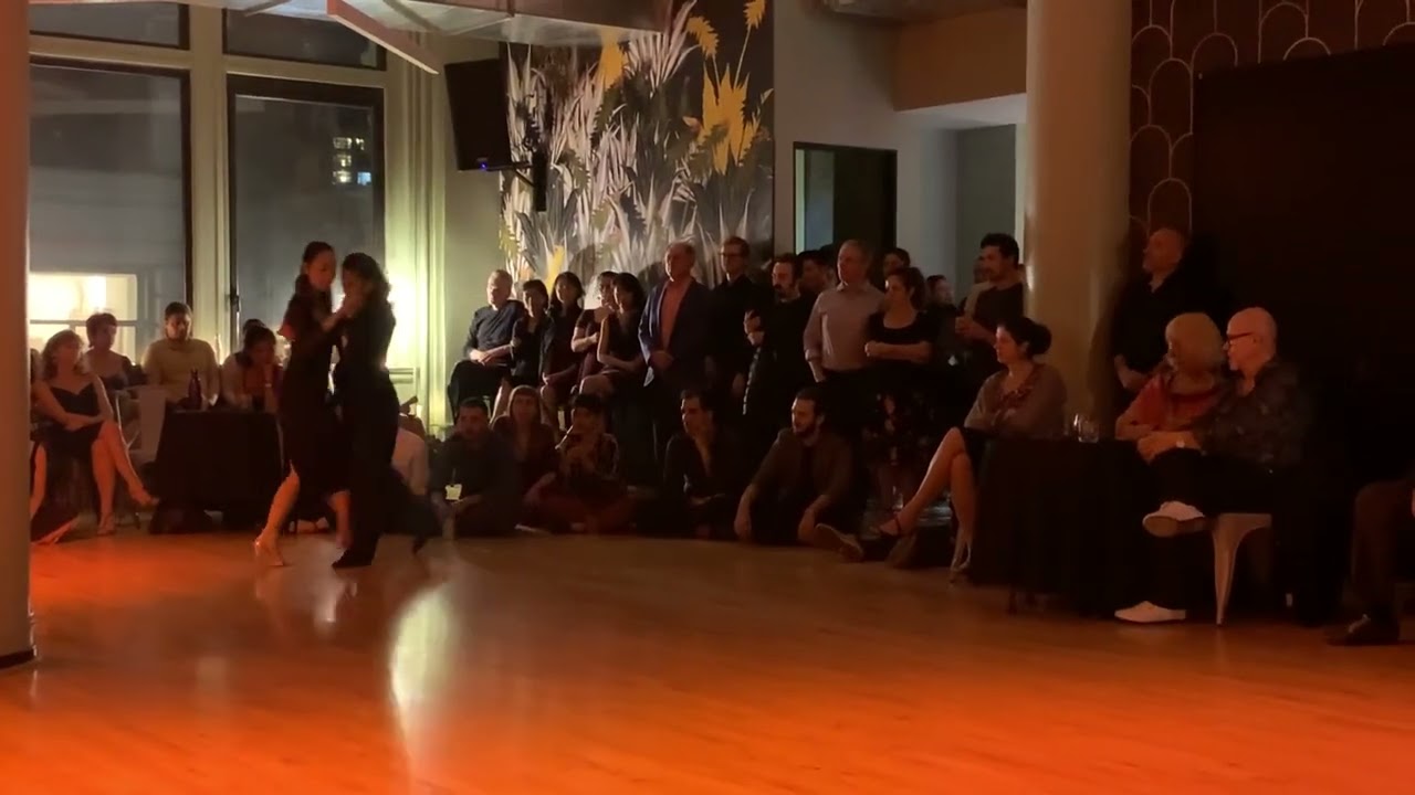Maria Elena Ybarra y Hoi Shan Leung tango performance 1 at Tango Cafe on 20230315