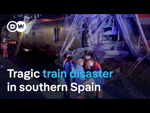 Many dead and injured after two trains carrying around 500 people derailed and collided | DW News
