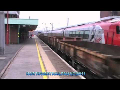 Ews/drs class 66053+66433 working (6k05) departmental train @ wigan north western on 16/03/2011