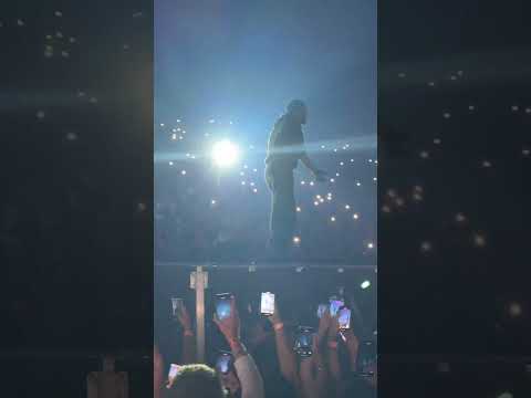 Drake performing Sicko Mode #drake #travisscott #rap