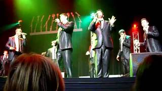 Straight No Chaser - Donde Esta Santa Claus